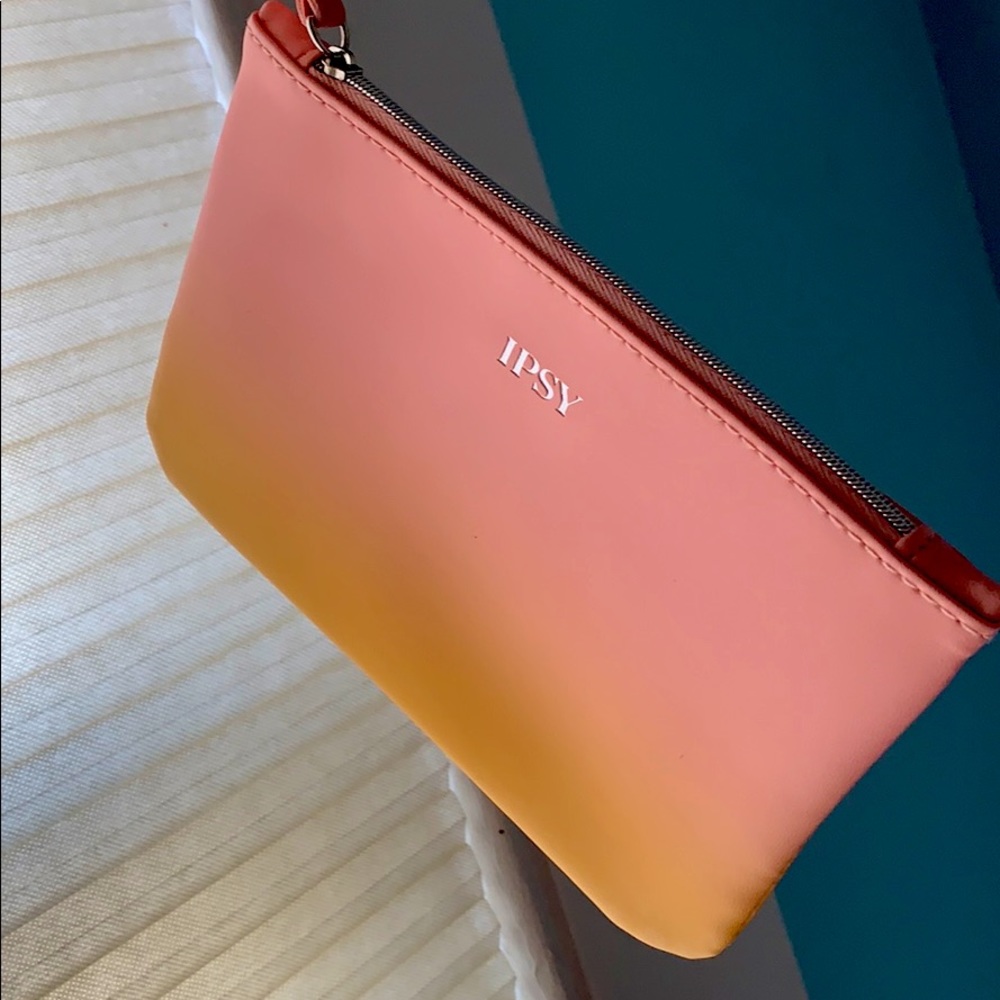 IPSY makeup bag